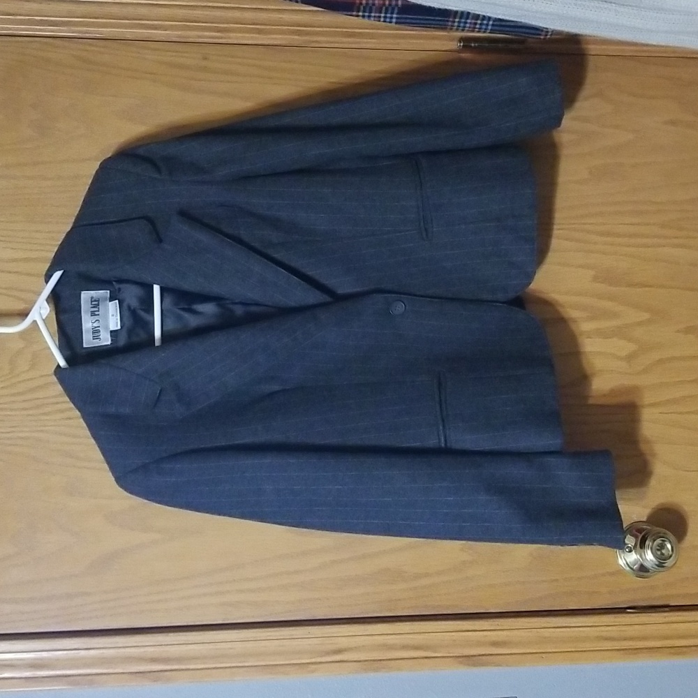 Judy's Place pinstriped Blazer size small